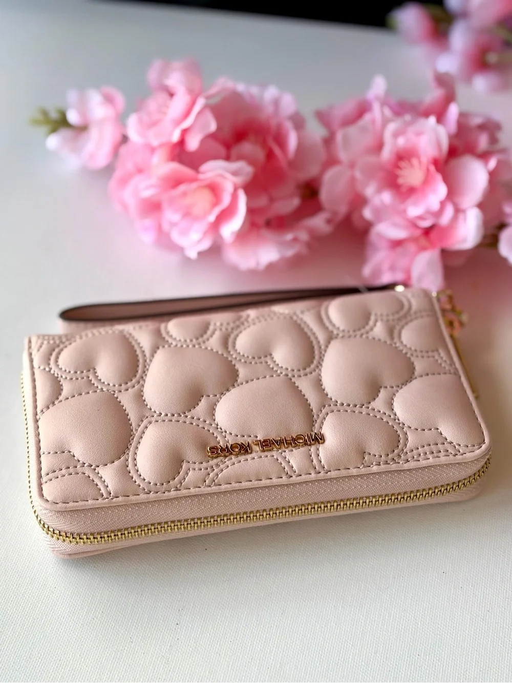 MICHAEL KORS  Jet Set Large Heart Embroidered Smartphone Wristlet Wallet Blush